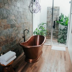 Plattsättning som ger badrummet en fräsch look